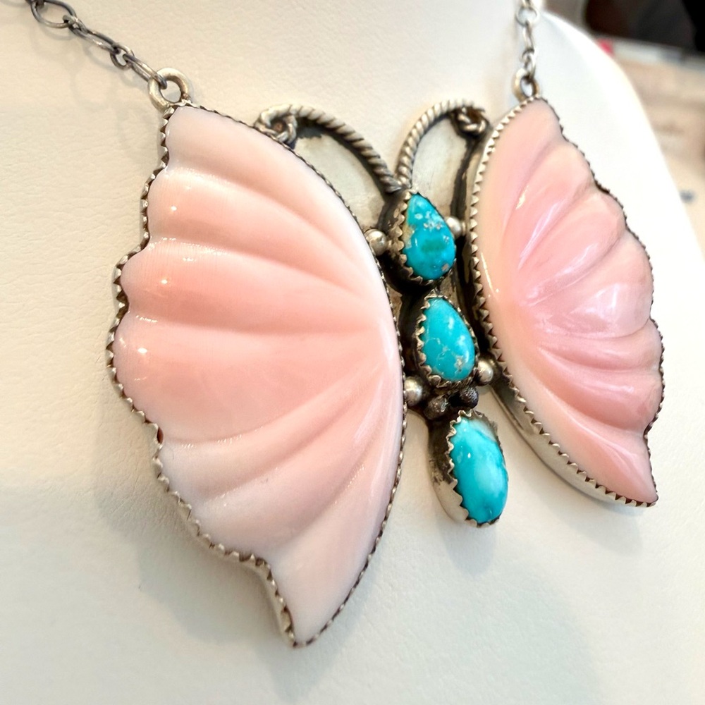 NQC545 GIANT Puffy Butterfly QueenPinkConch & Blue Ridge TURQUOISE Necklace S925 - Picture 9 of 11